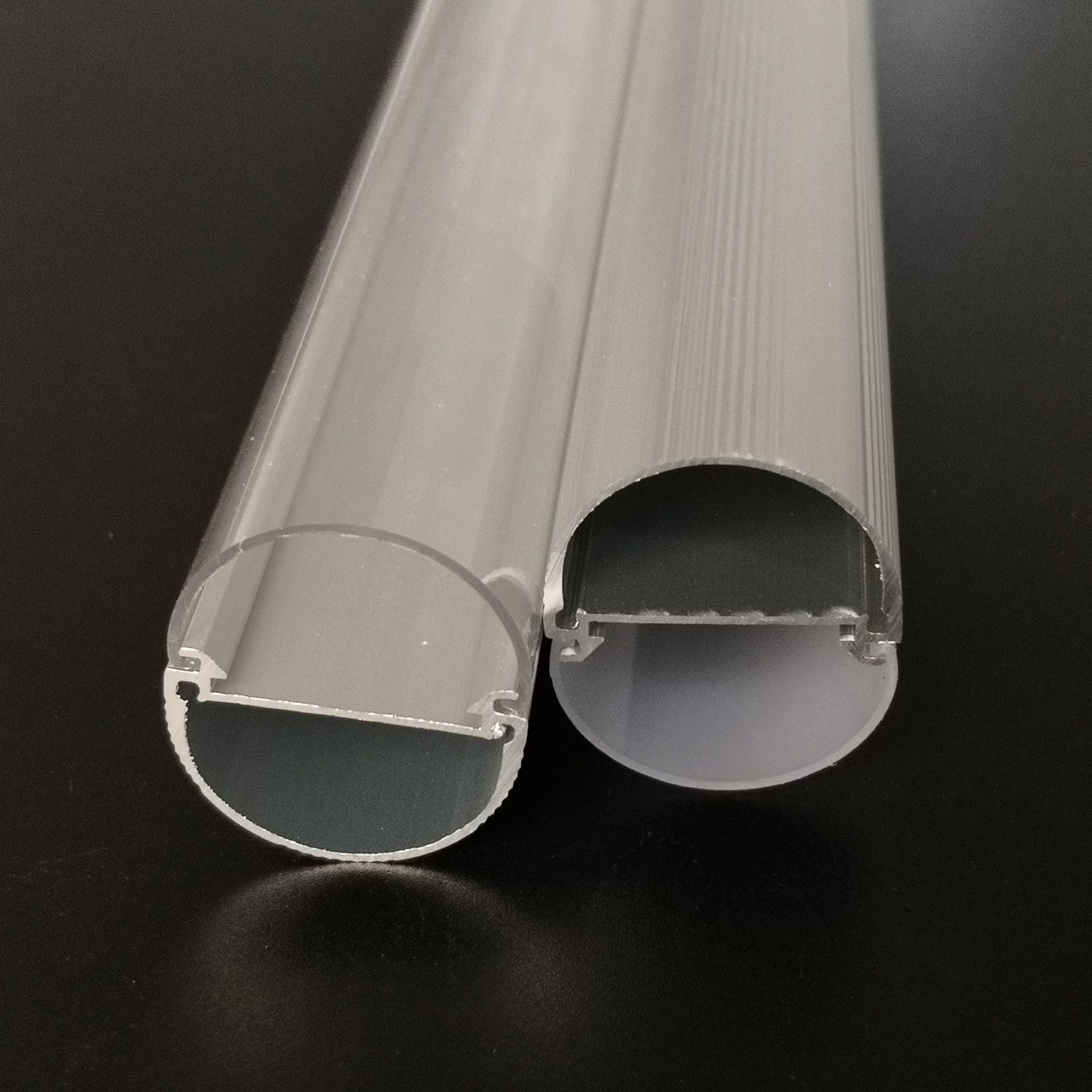 Advantages of Glass Diffusers in LED Tube Housings